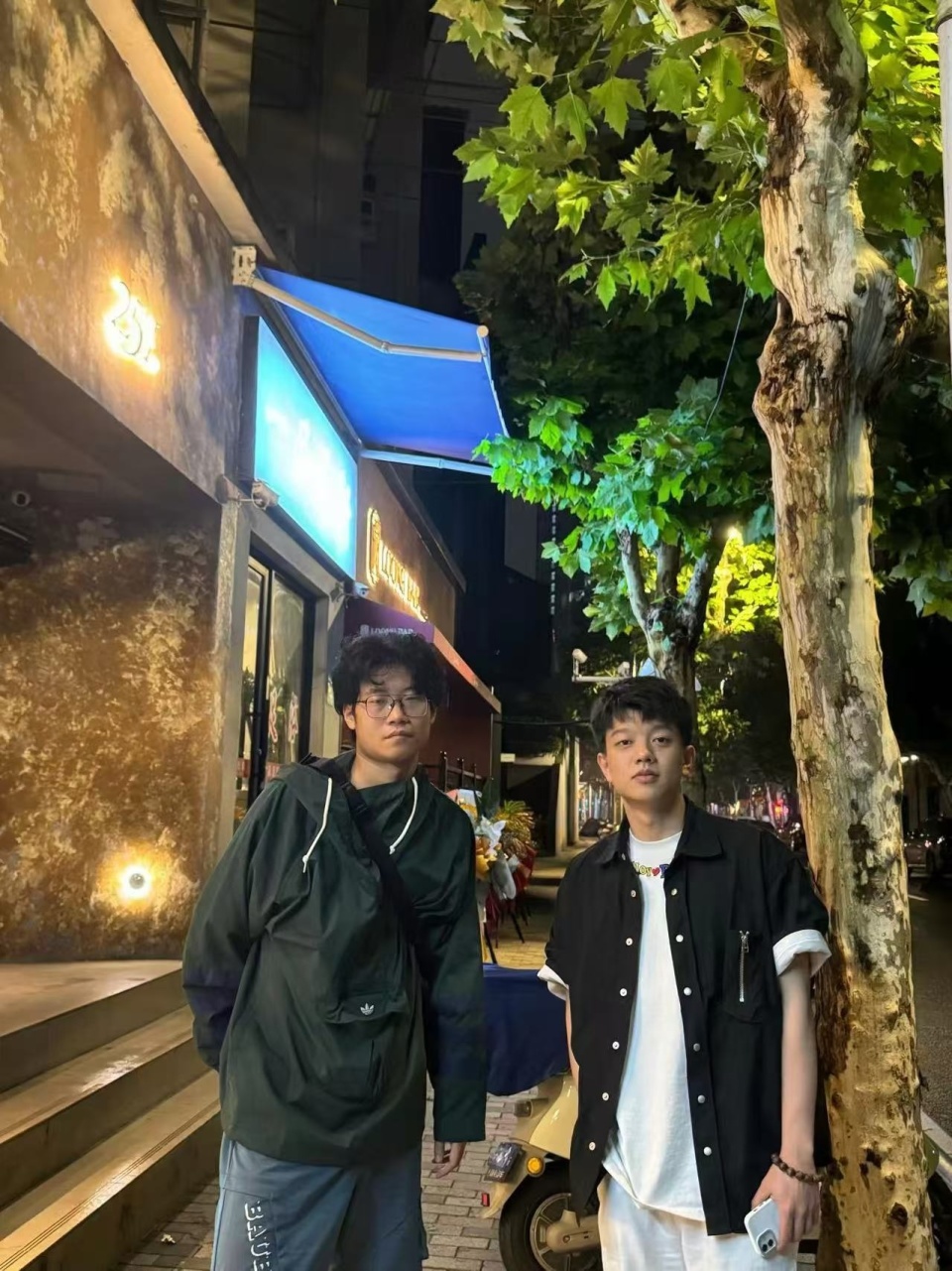 被罗永浩夸赞的漫才兄弟：曾因没钱耍过杂技，当下只想说快乐的事_腾讯新闻