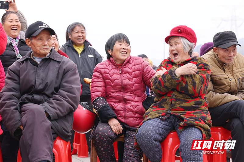 石门县新关镇举行2024元旦文艺汇演暨2023年精神文明建设表彰