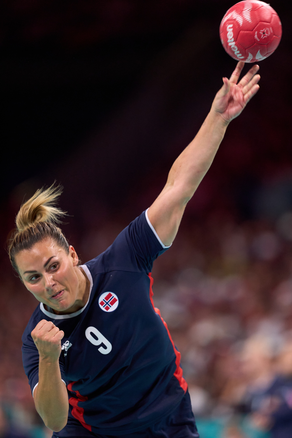 巴黎奥运会丨手球女子金牌赛挪威队胜法国队2