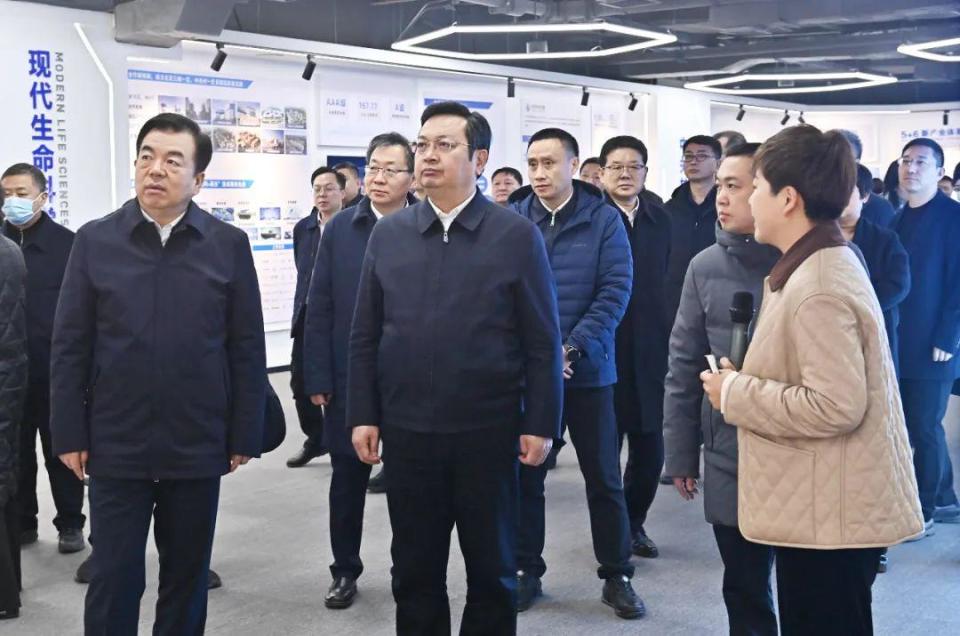 保定市委书记党晓龙一行到雄安新区考察