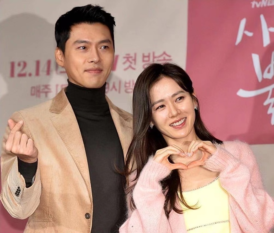 孙艺珍出席活动,生图暴露细纹,网友评论生孩子伤害大被反驳