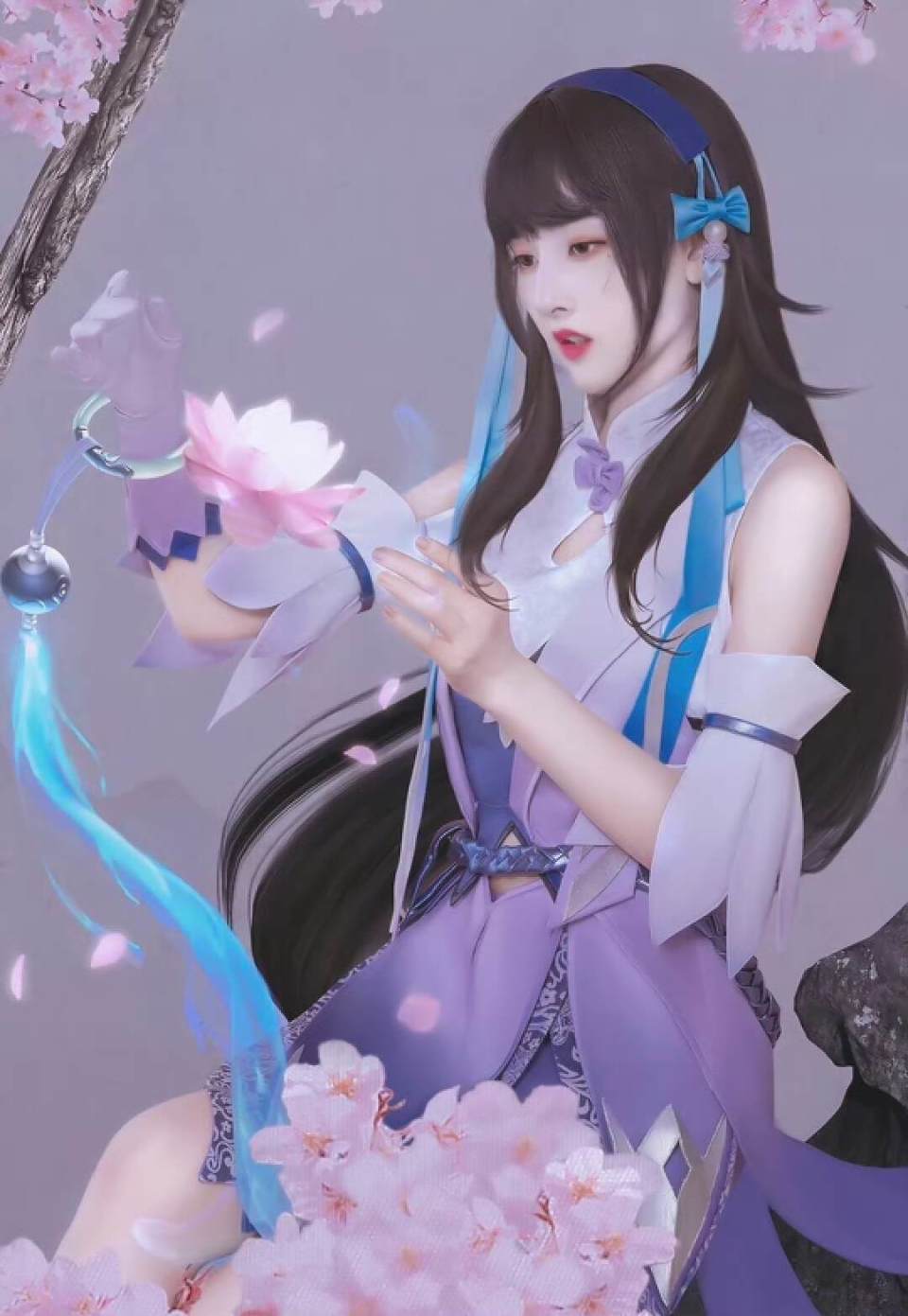 宋祖儿cos上官婉儿,手拿毛笔,国风感十足,原皮西施也超级好看