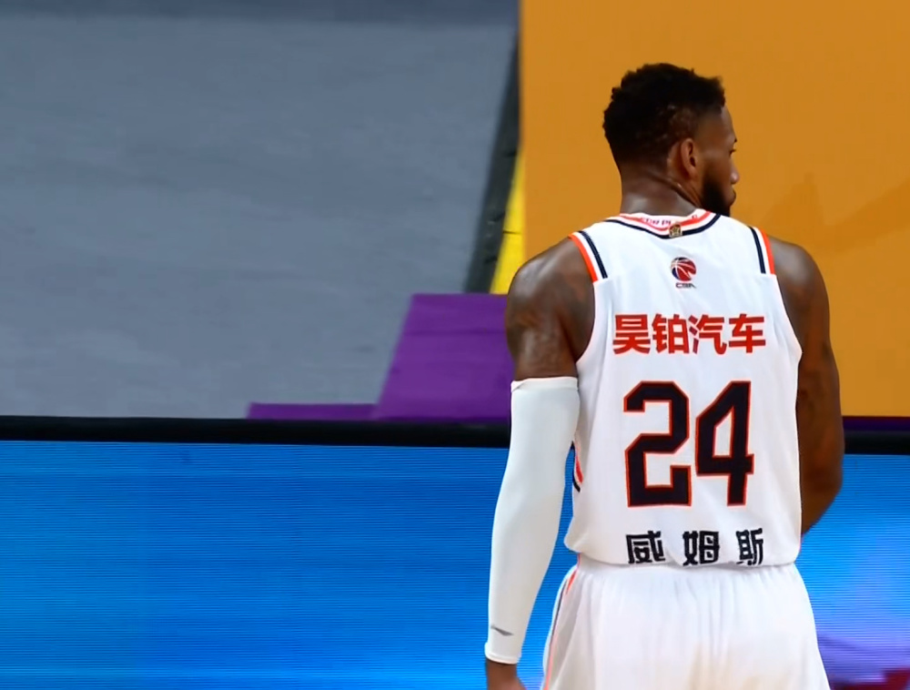 完爆弗格 碾压威姆斯!广东最心仪之人正式签约,杜锋补强梦碎了