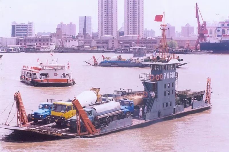 上海轮渡供图距离上海市中心45公里外,位于松江的米市渡松南郊野公园