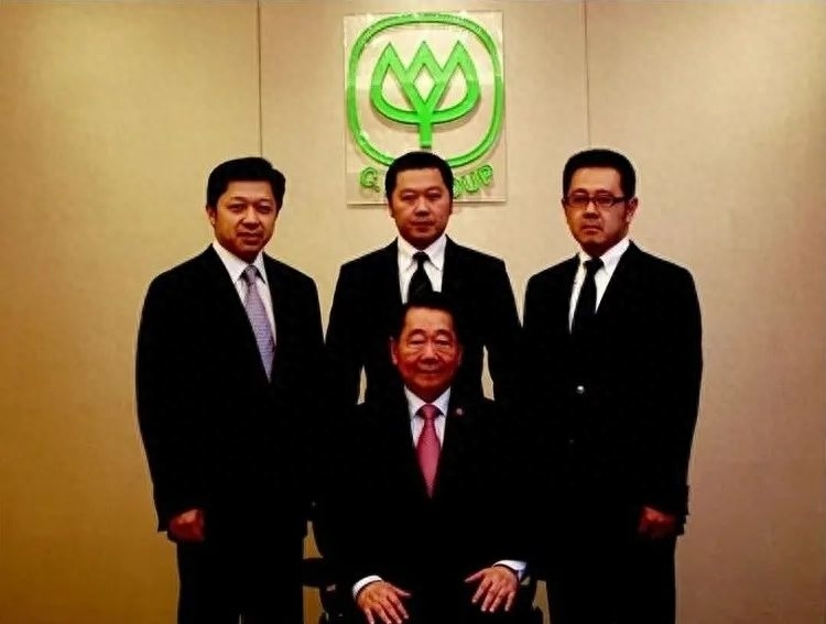不过如今正大集团的掌权人是四弟谢国民一家.