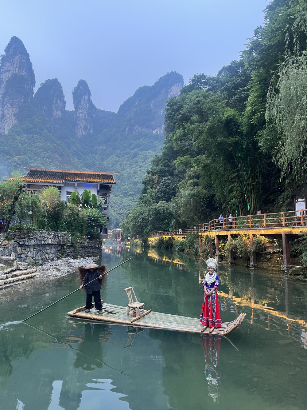 湘西矮寨奇观旅游区6月9日至6月30日,全国应届高考学生持2024年准考证