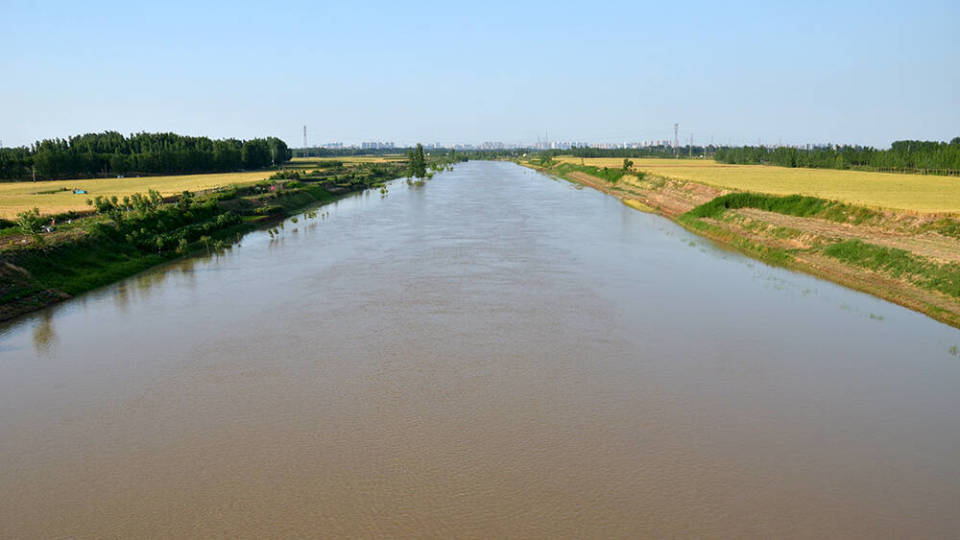 为确保河道行洪畅通,德州市自7月5日起,暂时中止利用马颊河引调黄河水