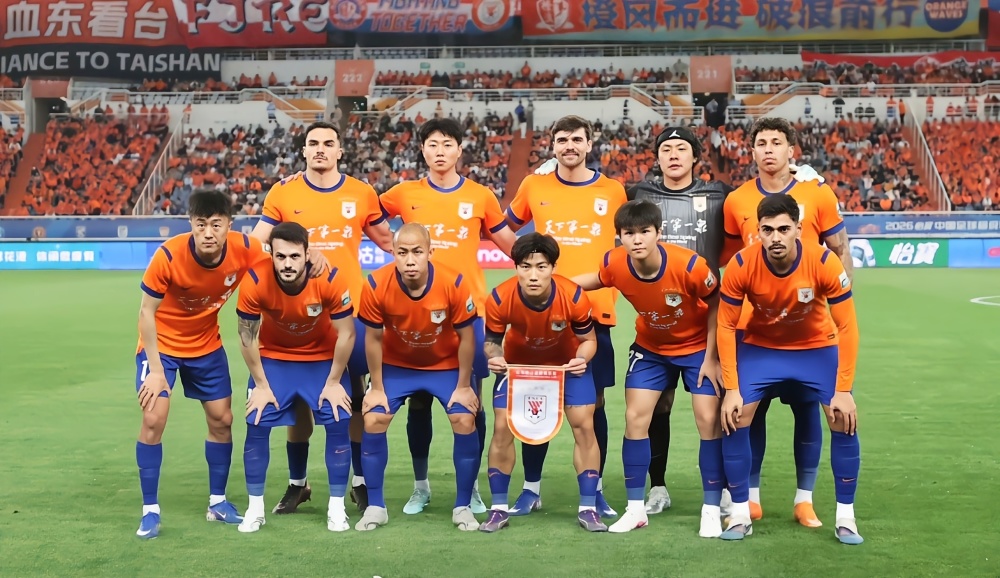 随着泰山2-1击败深圳新鹏城，克雷桑2球，中超最新积分榜出炉！_腾讯新闻