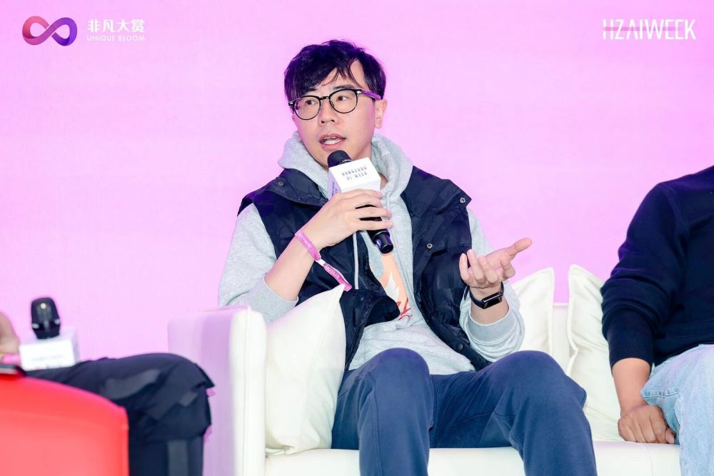 一秒生成100首曲子，中国AI创业者靠什么翻过Suno这座大山？ · 原文图片 1
