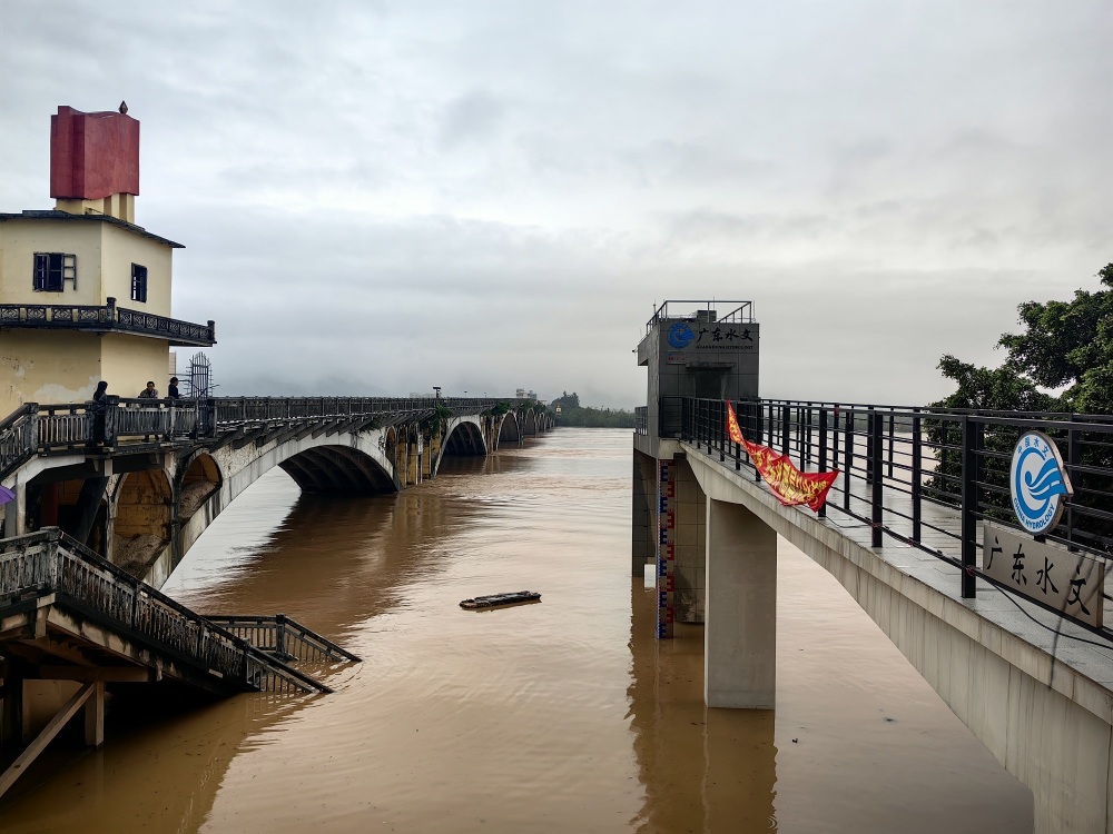刷新历史广东北江发生今年第1号洪水多个水文站超警戒水位
