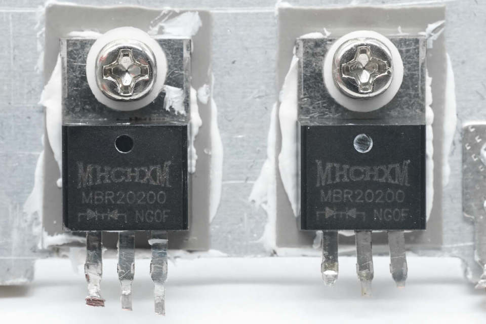 支持13串锂电池充电使用,澳莱特273w电动自行车充电器拆解_腾讯新闻