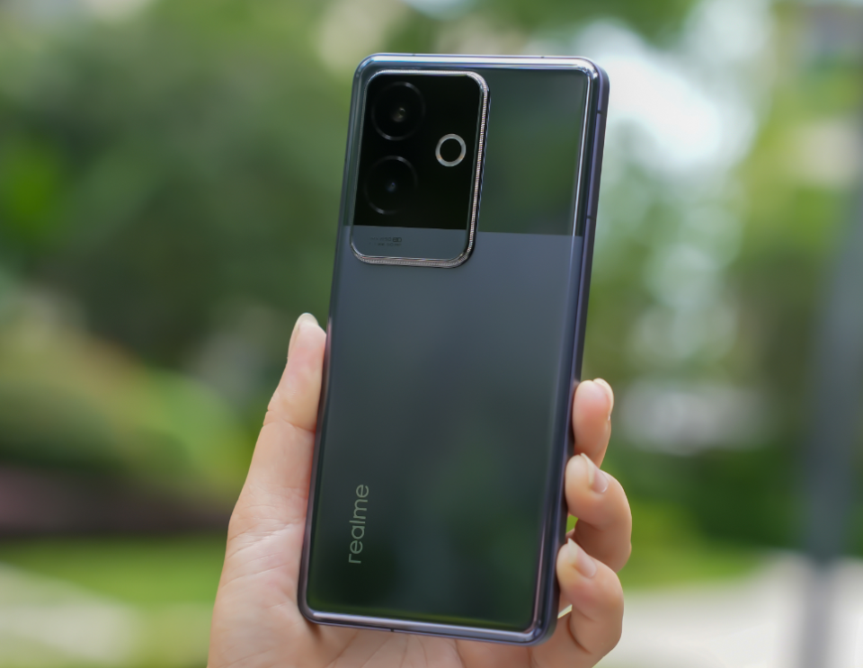 想要五年不换新,8月买手机首选这4款,全都是"高配低价