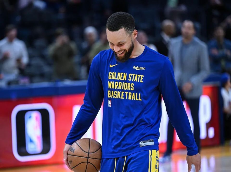 76人和克莱传出绯闻,勇士有意比斯利,a史密斯盛赞库里