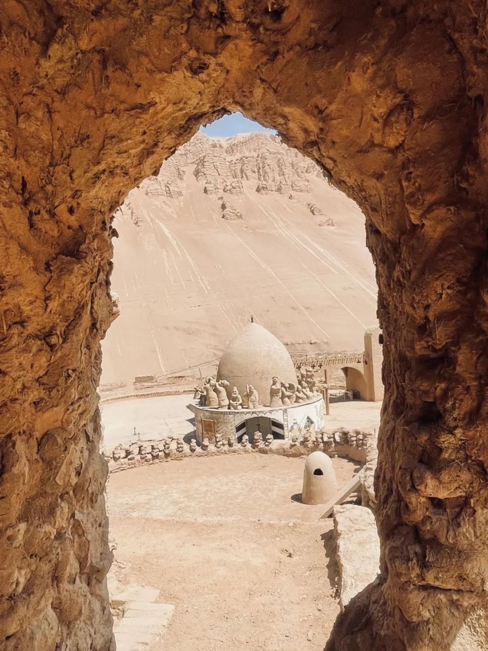 热搜后不允许你还不知道:新疆大漠土艺馆