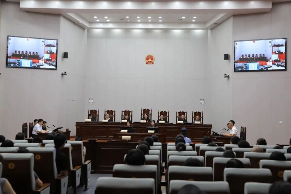 生态环境法典施行第一案当庭宣判！_腾讯新闻