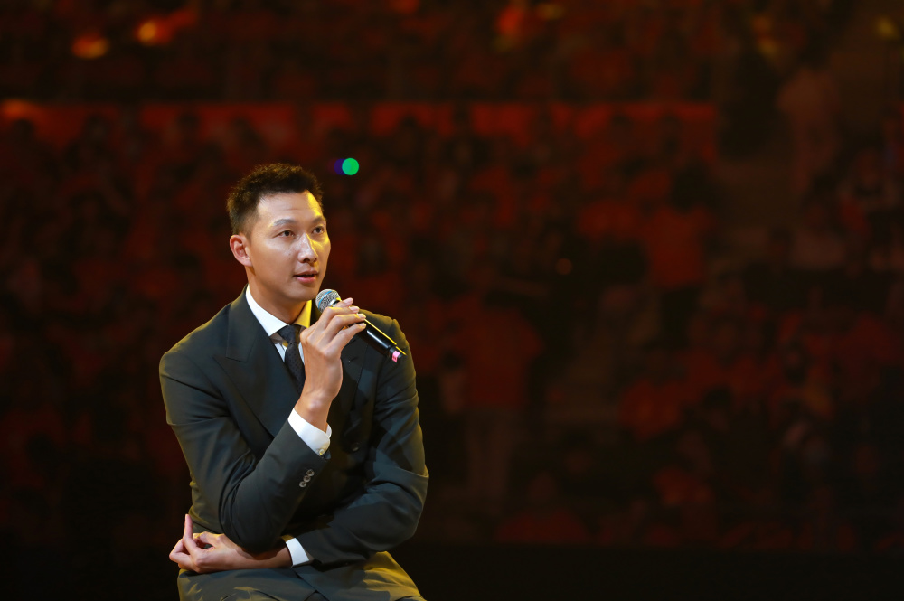 篮球——易建联球衣退役仪式举行_腾讯新闻