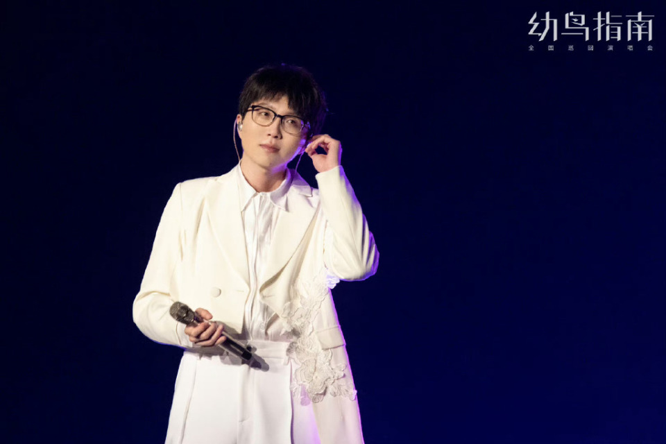 毛不易有一种李莲花中了碧茶之毒还在强撑着开大的那种感觉","毛毛