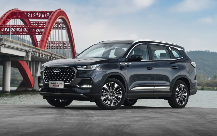 中国　山河　８分 解读奇瑞瑞虎8系列：8系共有五款车，选车需要着重了解动力系统