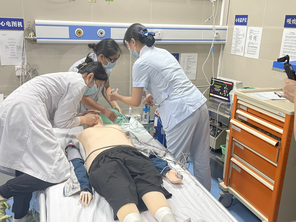 深圳社康急救培训引入"剧本杀"模式,医护"真刀真枪"上阵