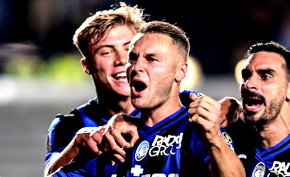 曼联或5100万签霍伊伦德前队友接班卡塞米罗新人选进12球攻击犀利