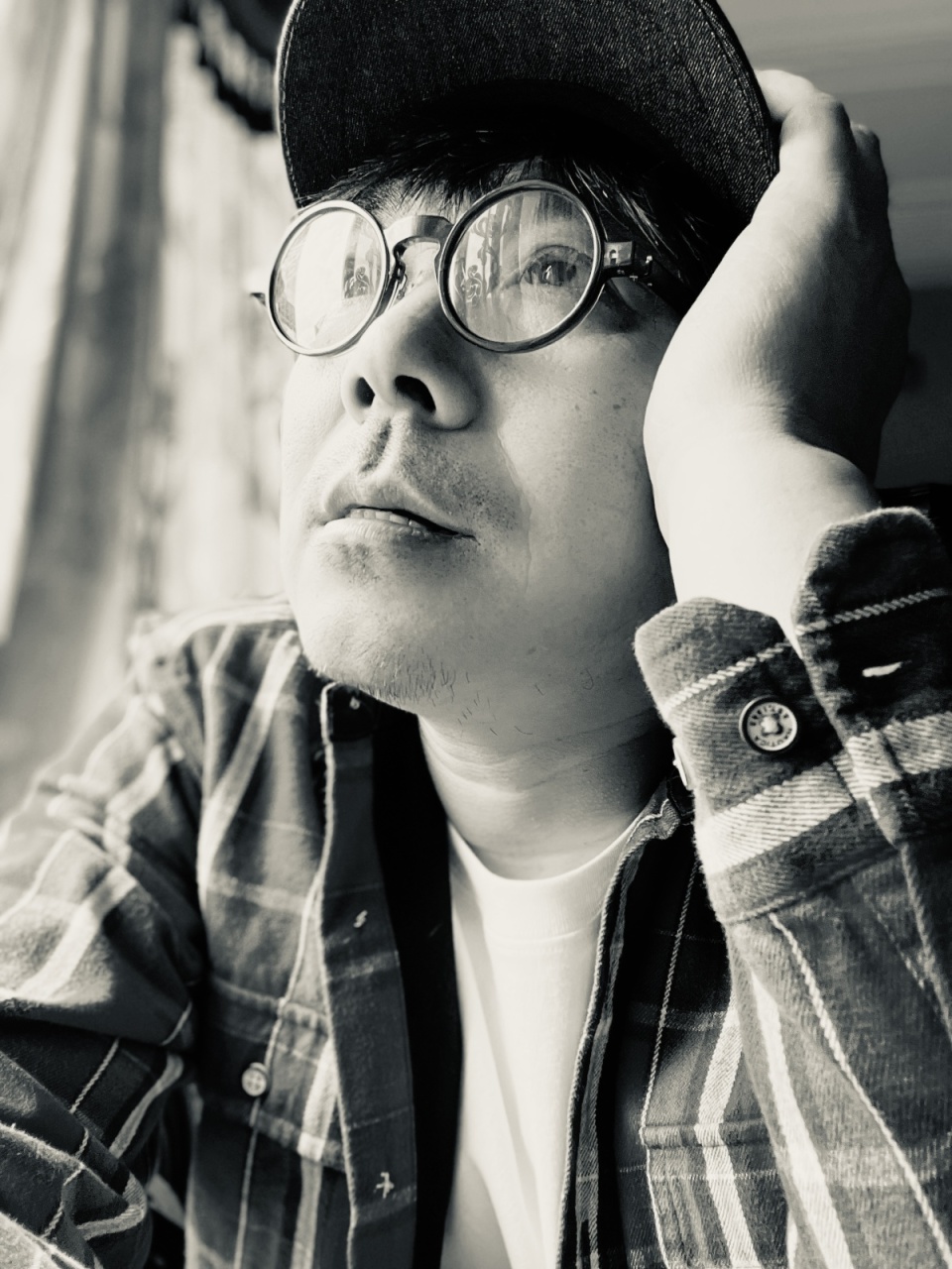 《小土豆》演唱者,宁波民谣歌手凌丰.