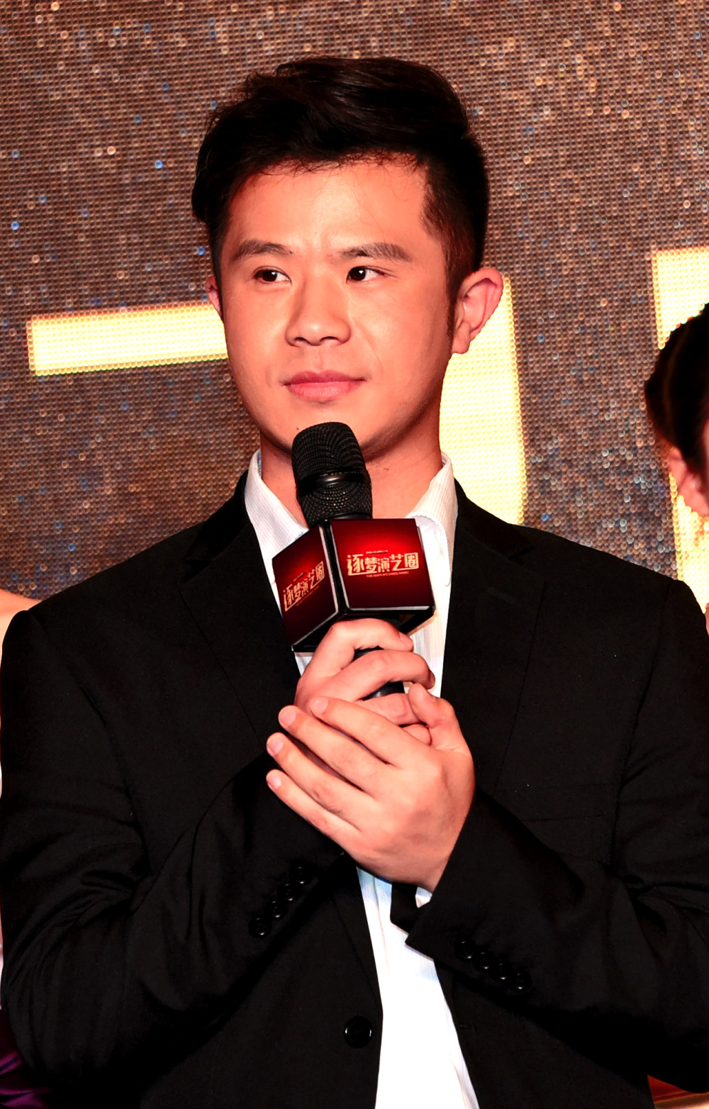 毕志飞新片立项,堪比《逐梦演艺圈》,力邀肖战出演与王宝强一决高下