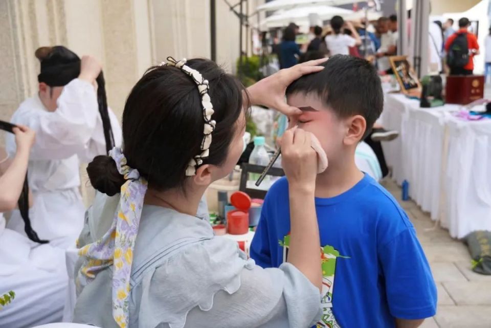 蓝印花布耳饰图片