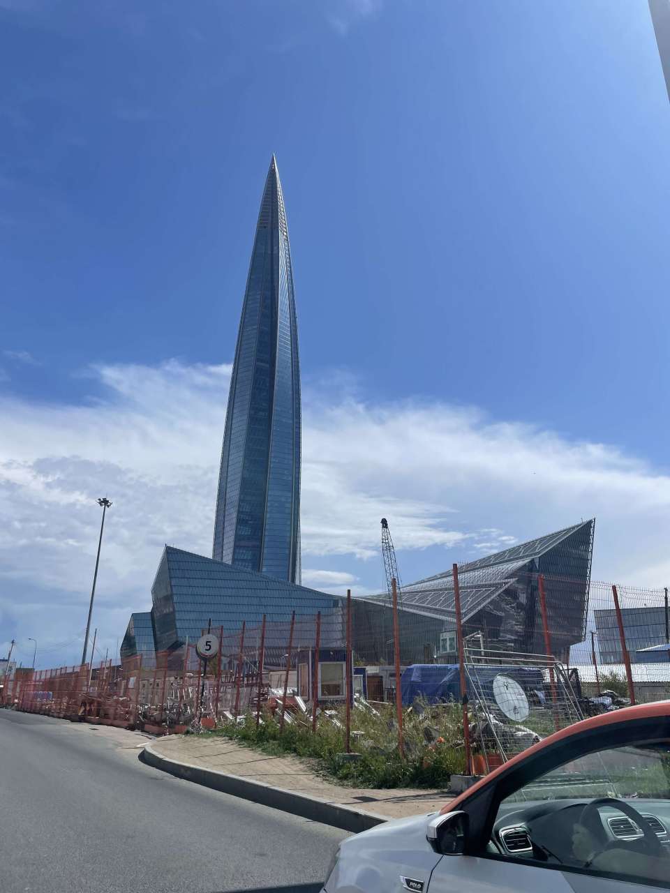 在俄华人直击:瓦格纳总部楼下民众玩耍;瓦格纳包围顿河畔罗斯托夫市