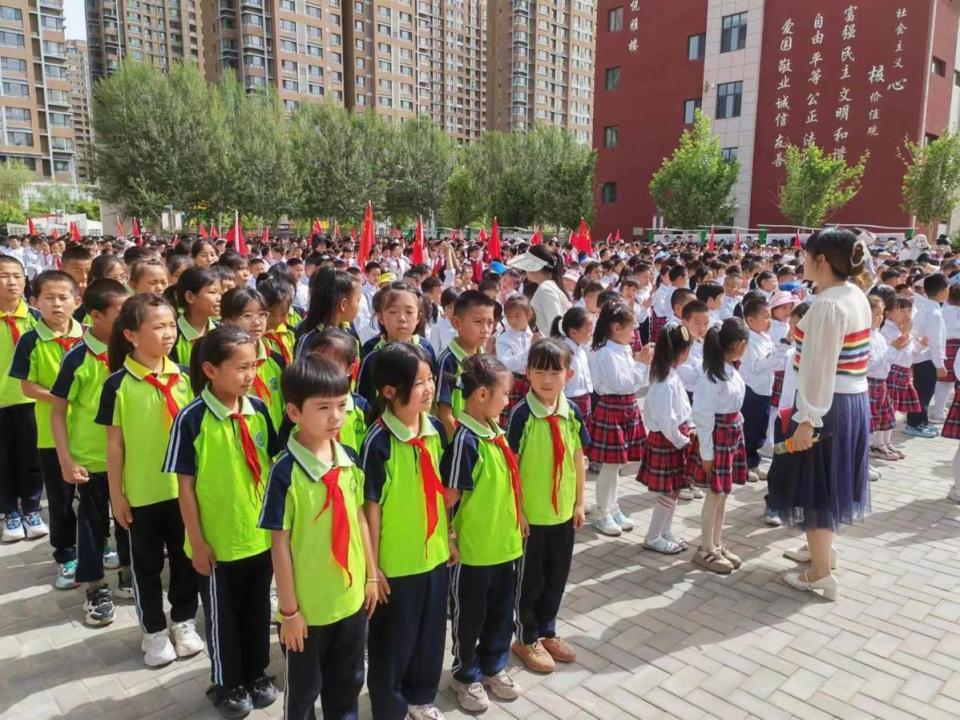 狼皮子梁学校,阅海四小,北塔中学签约《银川市城乡义务教育共同体学