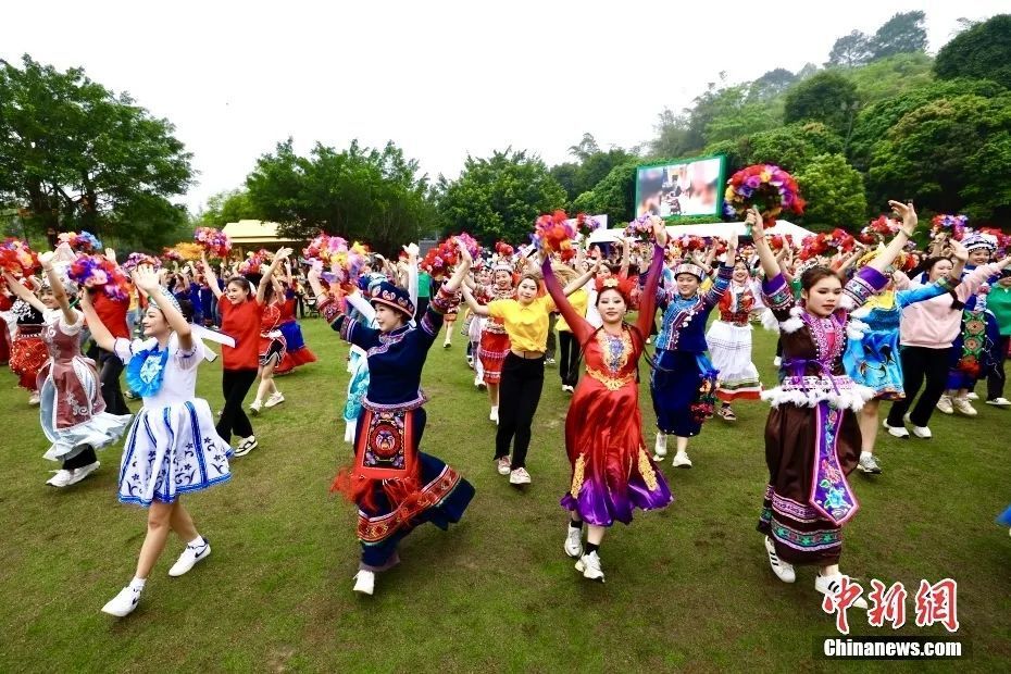 2024年"广西三月三·八桂嘉年华"文化旅游品牌活动开幕式在南宁青秀山