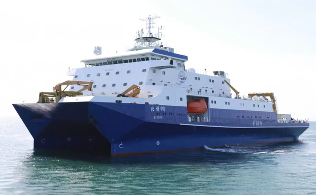 996号船进南海部署执行一项重要使命解放军核潜艇将畅通无阻