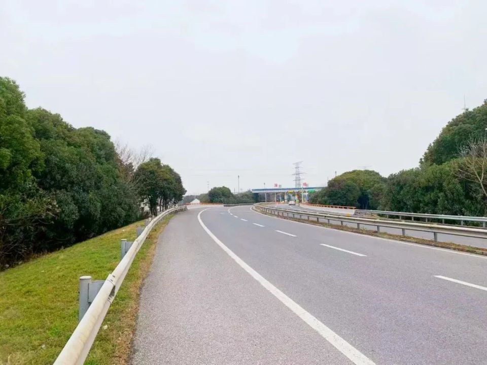 可完全放手自动驾驶,国内首条车路协同智慧高速在江苏开通,可满足l4