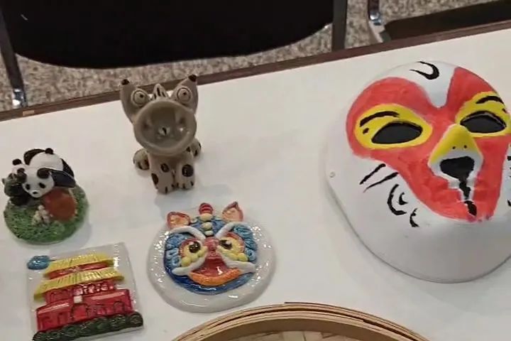 高赞云南戒毒作品非遗瓦猫在联合国展出