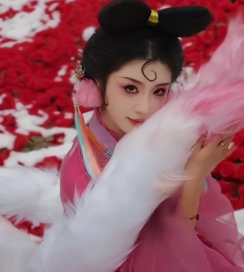 河南景区妲己cos被叫停女coser无辜道歉网友这是活在大清