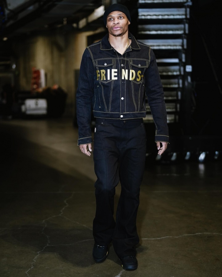 快船球星威少更新ins晒出近日穿搭