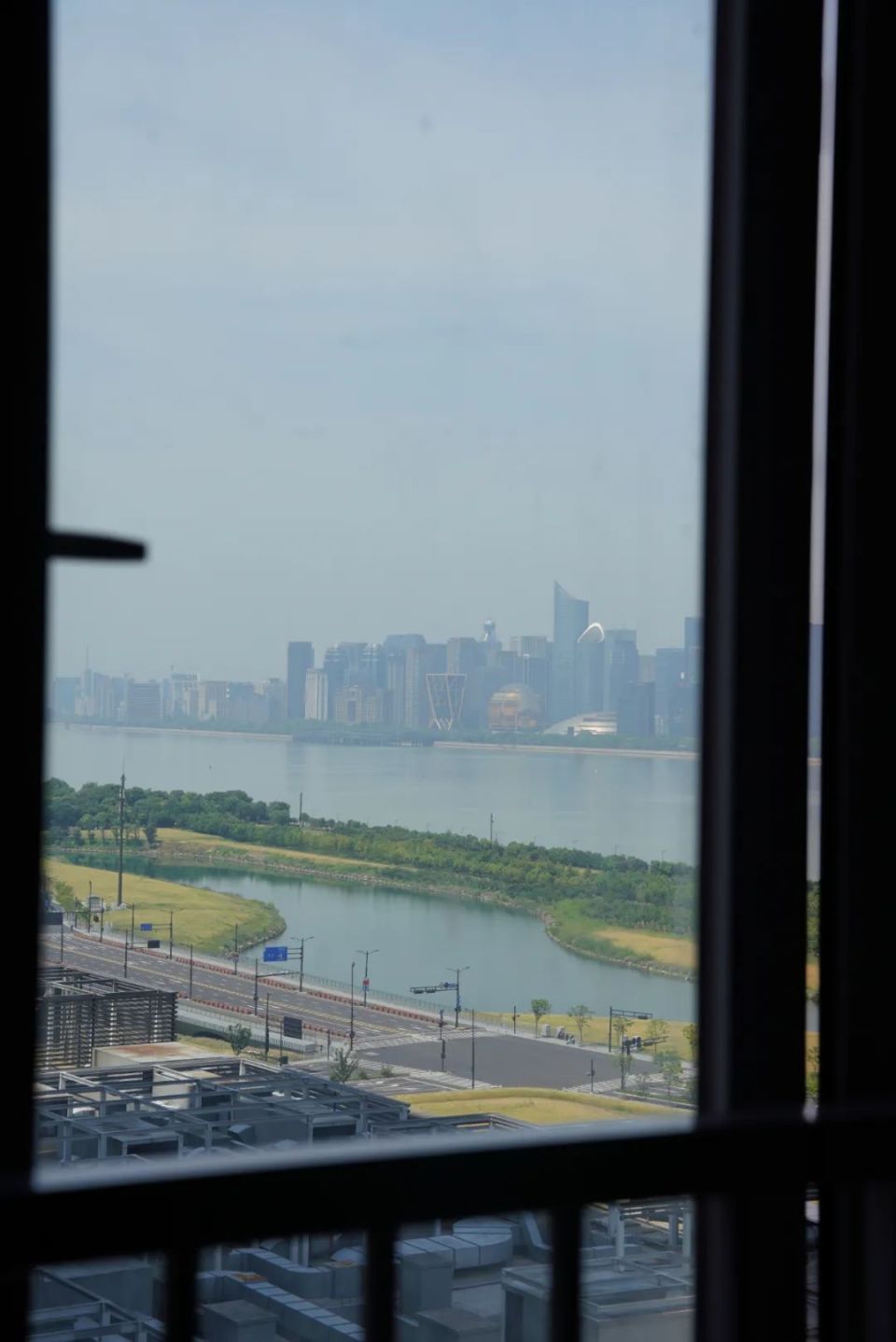 拎包入住一线江景房！杭州这里火了，年轻人扎堆！当天签，当天住_腾讯新闻
