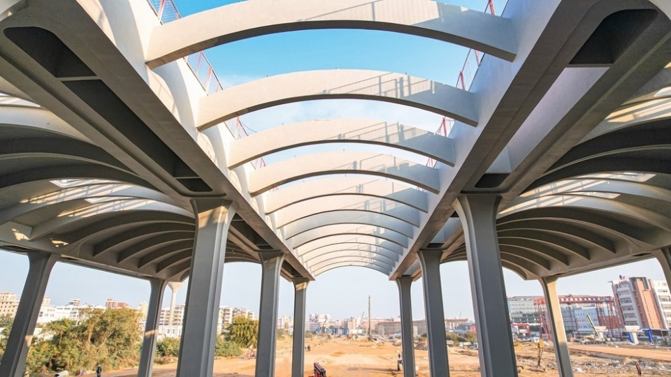 新建汕头站雨棚饰面效果整体亮相