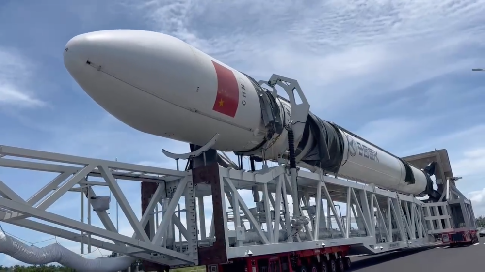 "长征十二号"还能通过铁路运输前往陆上发射场执行发射任务,有利于该