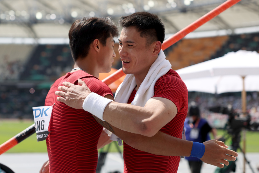 (田径世锦赛)男子撑杆跳高资格赛:姚捷,黄博凯晋级决赛