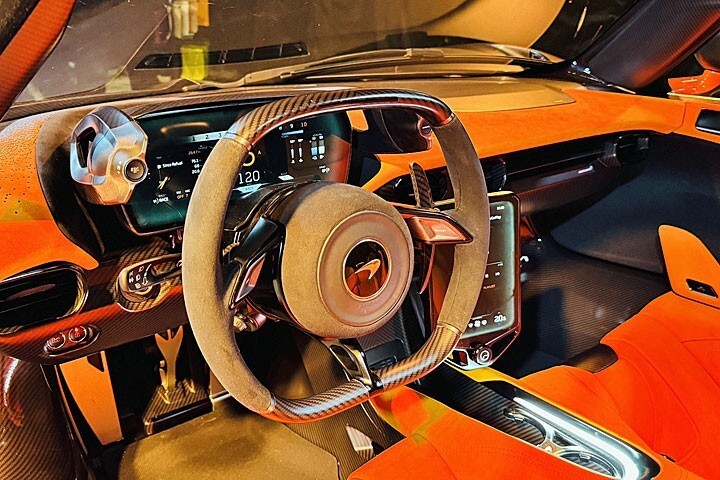 新一代神车？实车实拍迈凯伦W1_腾讯新闻