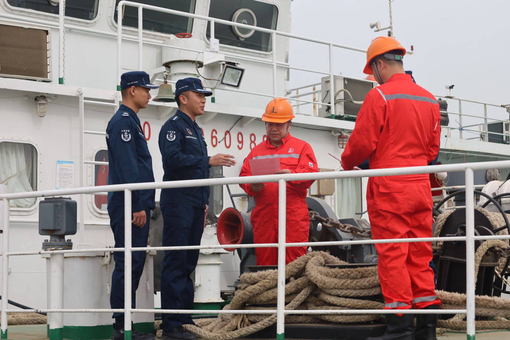 山东东营海警局开展全民国家安全教育日宣传活动_腾讯新闻