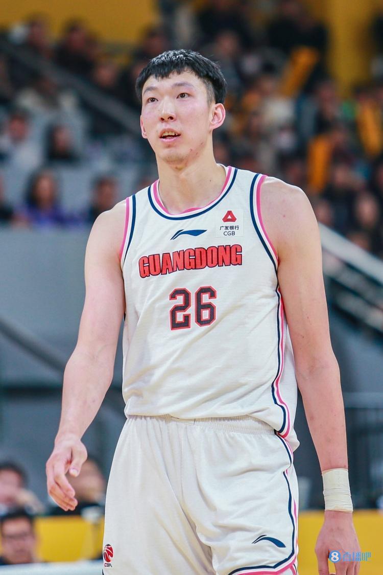 周琦14中9空砍25分13板5助