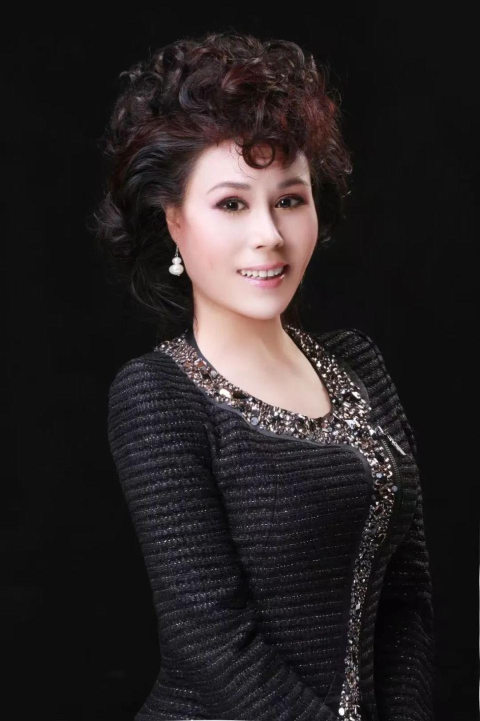 天津歌舞剧院歌剧团原副团长李瑛;中国合唱协会常务理事,天津市合唱