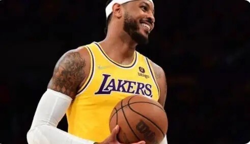 安东尼:雷迪克对湖人来说可能是个明智的选择