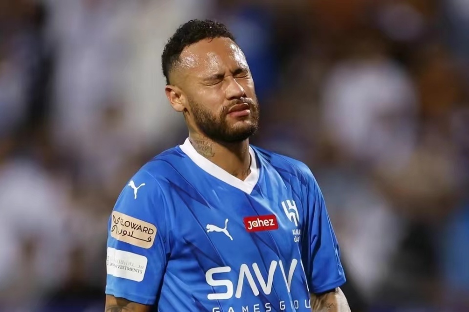 足坛又添花边事件,总有一些女人选择原谅_腾讯新闻