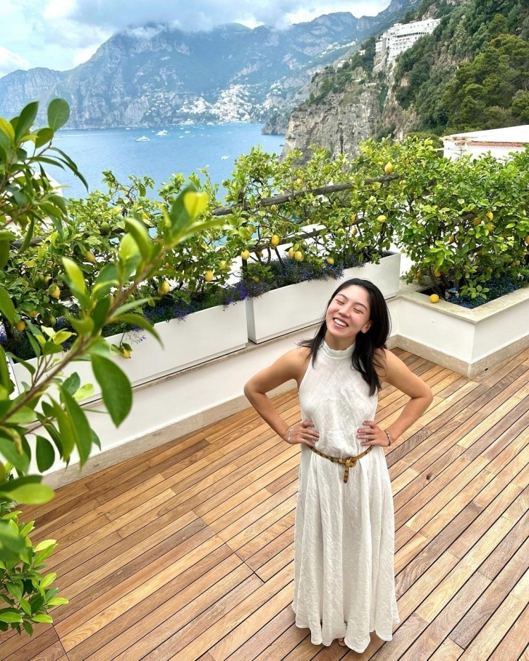 真滴美!中国网球金花王欣瑜社媒晒多张度假照