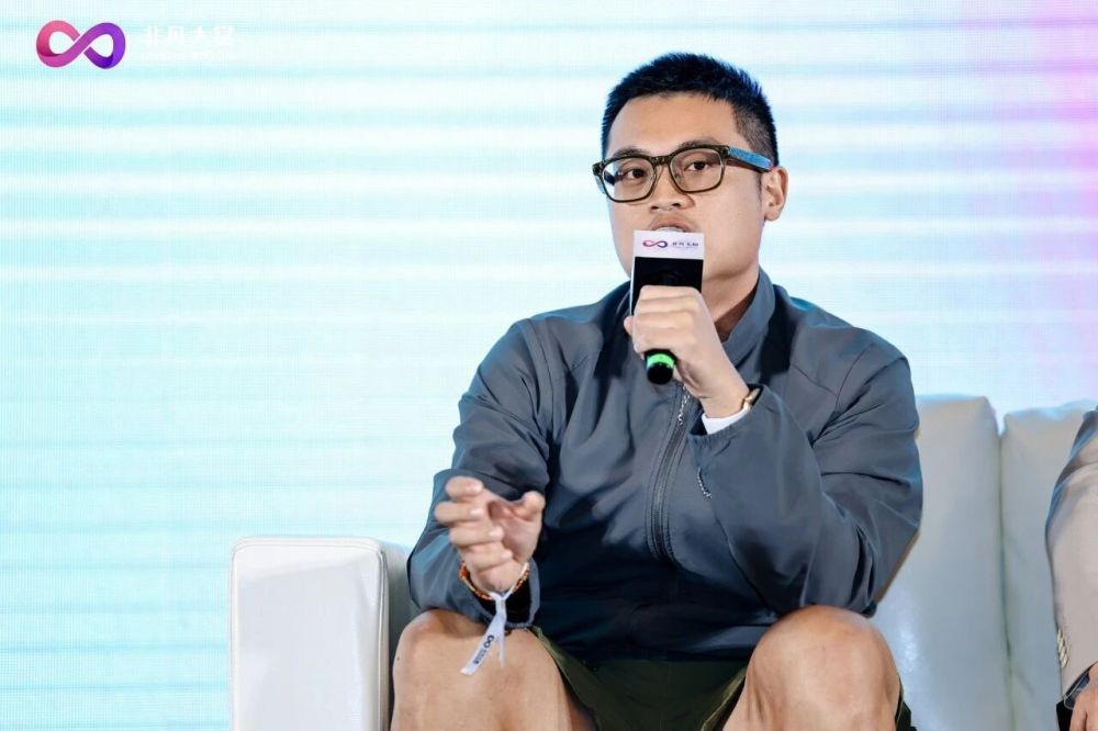 一个导演说：200人的剧组，将来可能只剩20人 · 原文图片 2