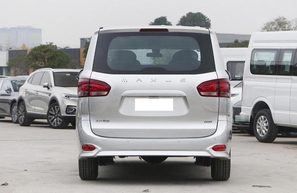 上汽大通g10新车型上市侧滑门223座椅布局能烧油能烧气