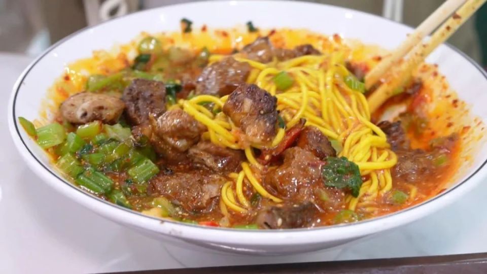 寻味博州 | 新疆黄面烤肉，一口穿越千里的独特风味_腾讯新闻