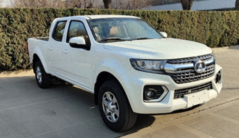 长城风骏7汽油版采用三菱4k22d4m机器,功率118kw,扭矩230n·m